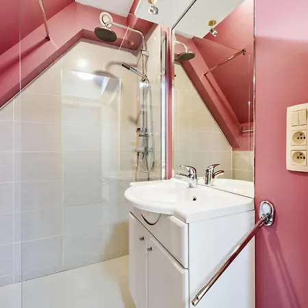 Apartment Duplex Located In The Market Square, Cleaning Included *