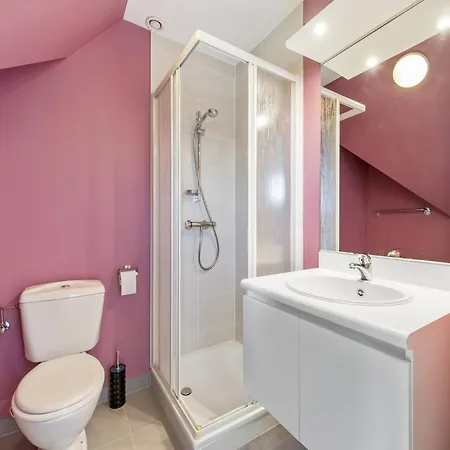 Duplex Located In The Market Square, Cleaning Included Apartment *